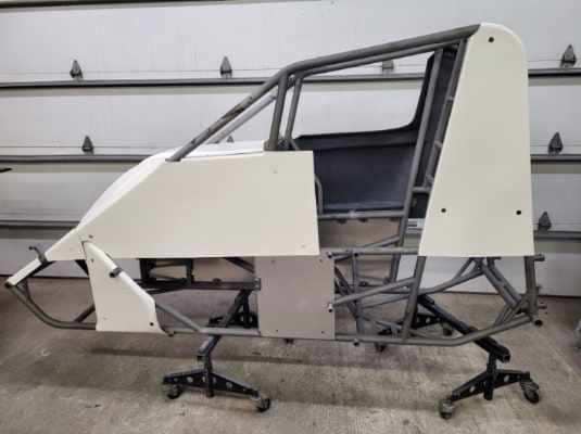 2020 Triple X Midget Chassis and Body