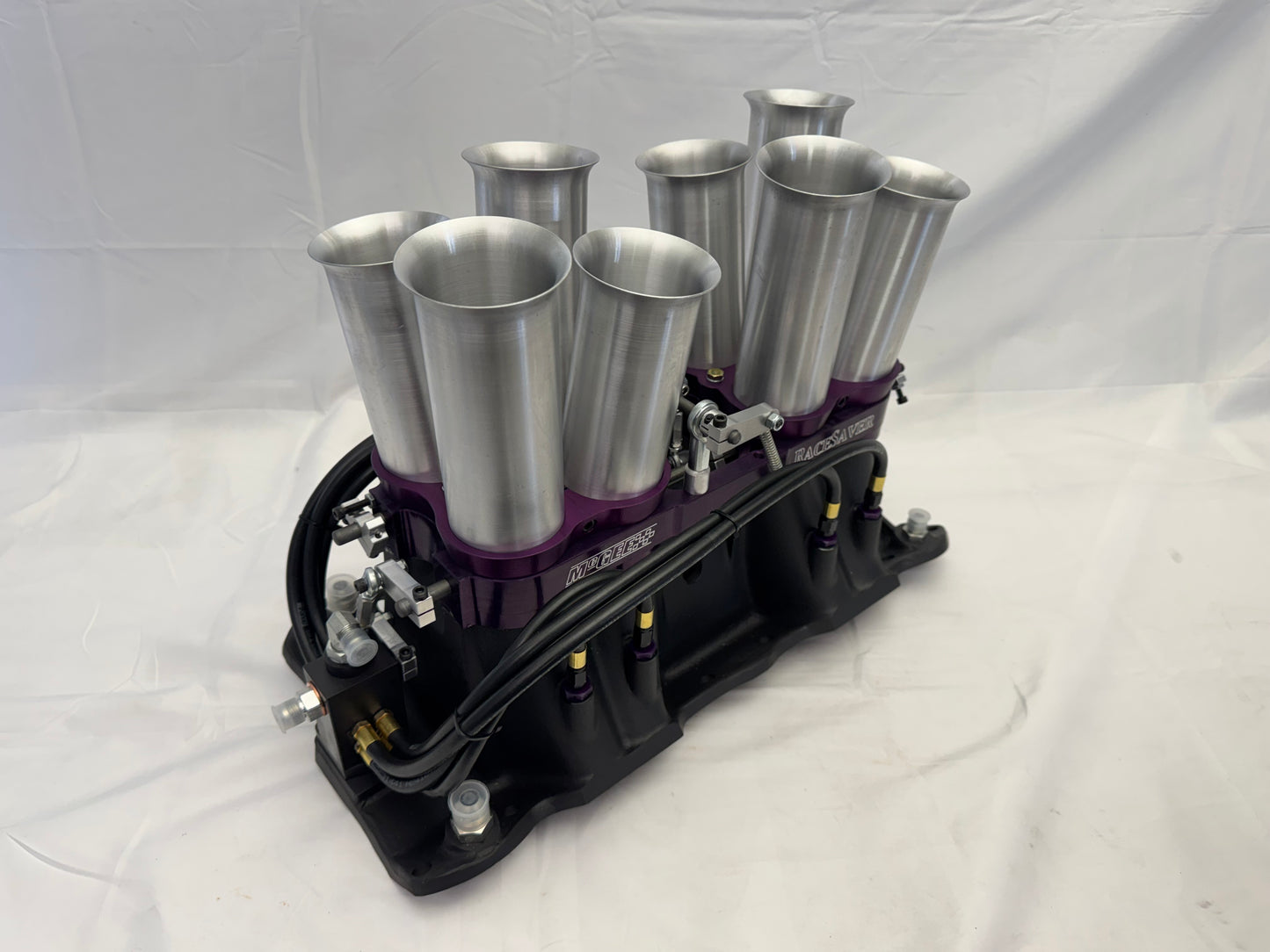 McGEE SBC 305 RaceSaver Injector Manifold Package